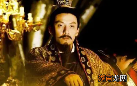 李存勖为何极度猜忌功臣,却非常宠信伶人呢?