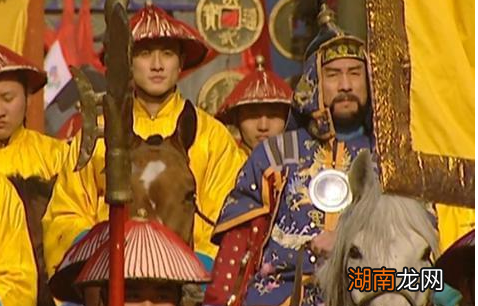 年羹尧为什么会失宠？他手握重兵为什么不反抗呢？