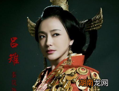 刘邦在七年中做了两件大事，并写了两首诗来抒发自己的情感