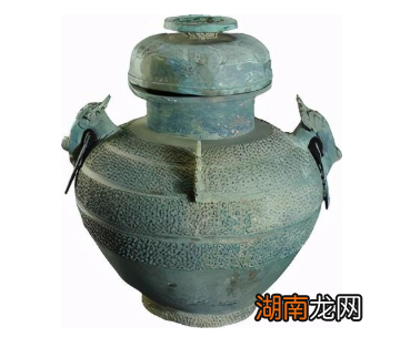 探索周朝的礼乐制度，礼和乐在周朝的具体表现是怎样的？