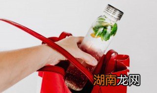 水杯可以过地铁安检吗 水杯可以过地铁安检吗国内
