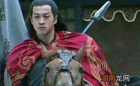 关羽实力不如吕布,为何历史评价却非常高呢?