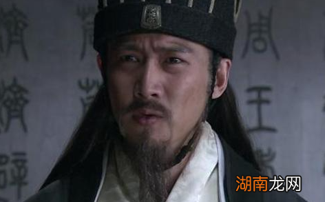 街亭一战中,为何马谡没有听诸葛亮的安排呢?