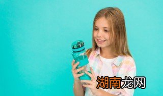 装过水宝宝的杯子还能用吗 儿童水杯能不能放水