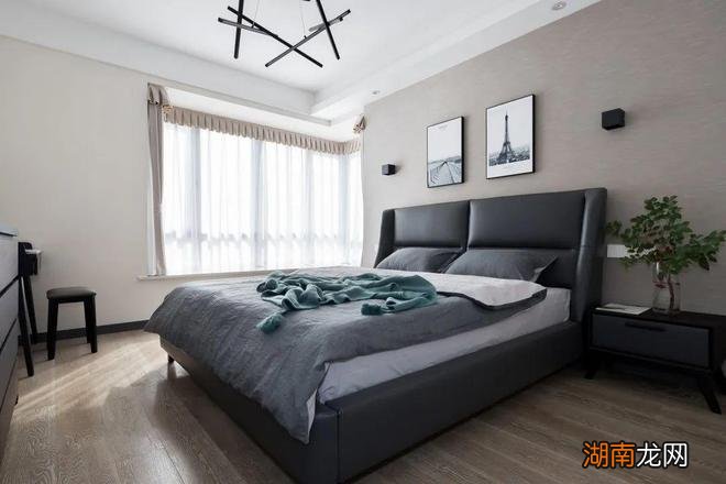 126㎡现代简约，低调的灰色空间，布置出温馨自然的舒适感