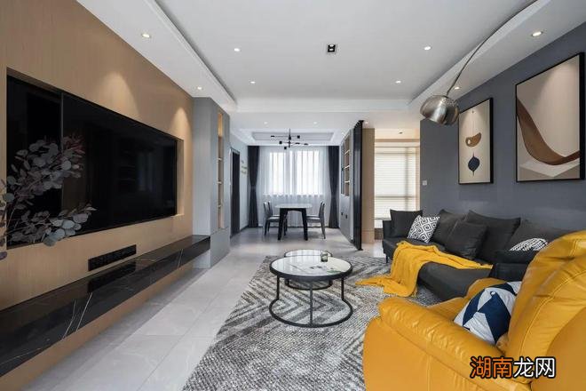 126㎡现代简约，低调的灰色空间，布置出温馨自然的舒适感