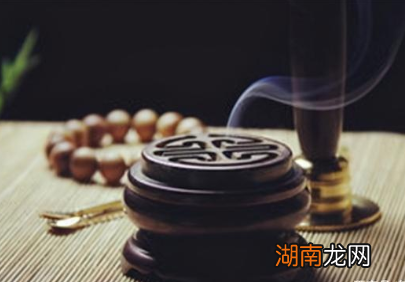 探索古代香炉的起源与发展,唐宋时期的香炉设计是如何变化的?