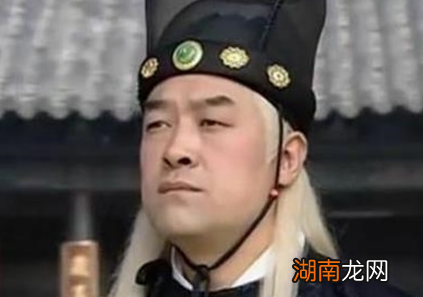 古代宣读圣旨的人是谁 太监不识字是怎么宣读圣旨的