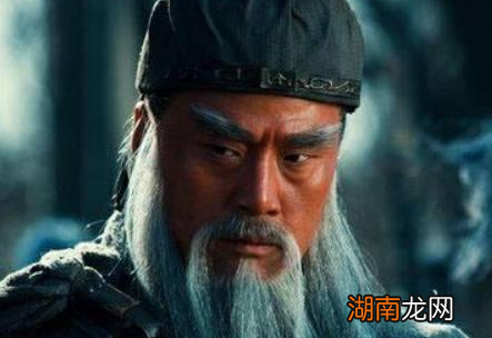 关羽兵败时手下士兵为什么都抛他而去 关羽到底做错了什么事情