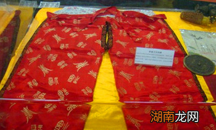古代人思想那么保守 古代女子为何要穿开裆裤出嫁