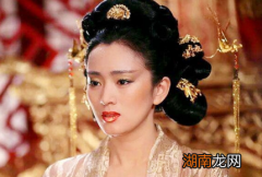 他是皇后生父，为什么被皇后下令痛打？