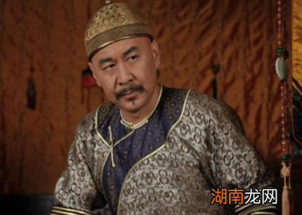 雍正帝登基后，他是如何对待自己的其他兄弟的？