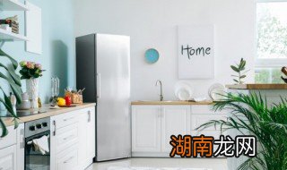 酒柜旁边放冰箱怎么样 冰箱旁边做转角酒柜可以吗