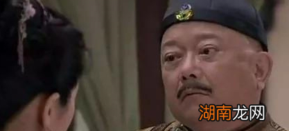 和珅作为有名的大贪官 乾隆为何不杀和珅甚至还依赖他