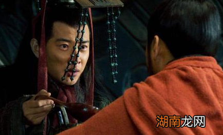 董卓3000人就敢废立皇帝杀太后 董卓仅仅靠这点兵马吗