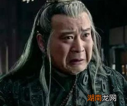 秦朝既然那么伟大 秦朝为何只花了十五年就灭亡了