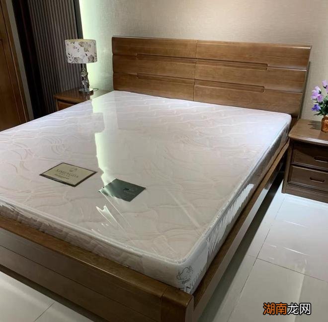 红极一时的“2米×2.2米”大床，为什么会跌落神坛？来说说大实话