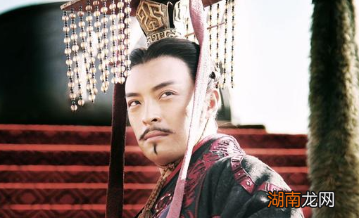 赵高只是一个宦官，他是如何把控朝政的？