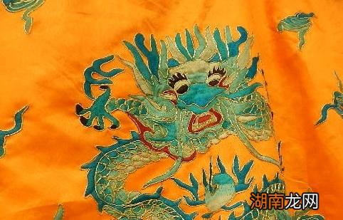 皇帝的龙袍不能水洗,那古人如何清洁龙袍?