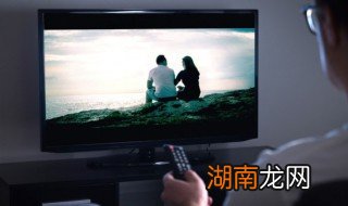 电视机屏幕脏了用什么擦拭 电视屏幕脏了怎么擦干净