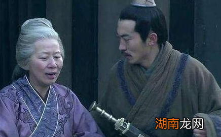 荆轲为什么要刺杀秦王？他最后的结局是什么？